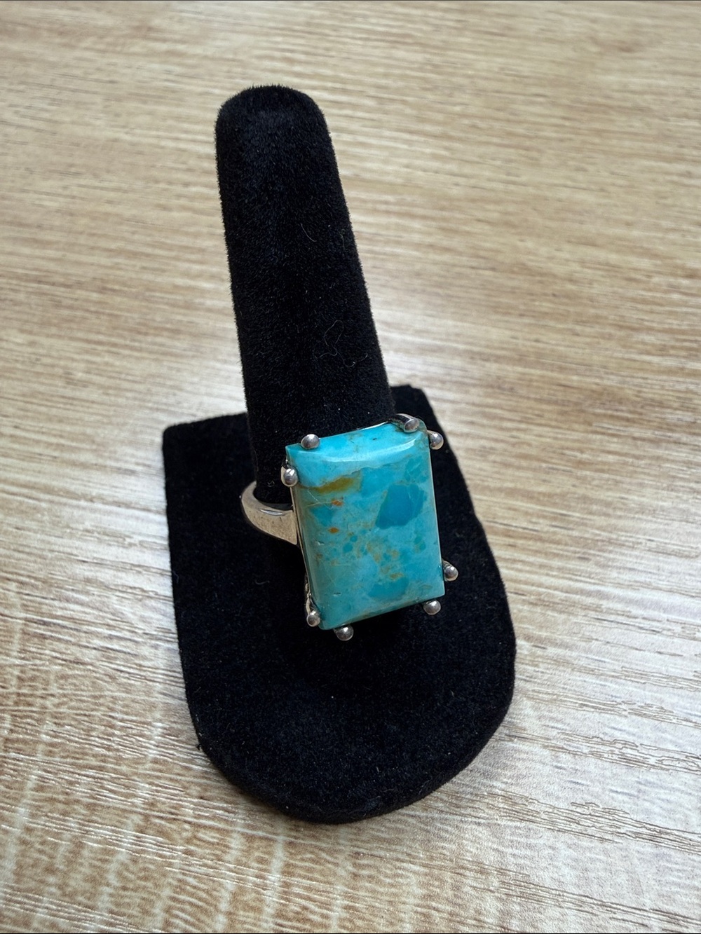 Sterling Silver Kingman Turquoise Statement Ring - size 7